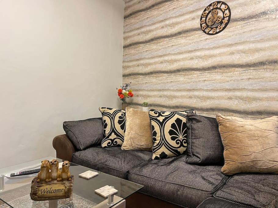 Апартаменти Beanies Lornestreet Four Bed House Свіндон Екстер'єр фото